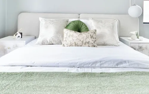 Charming 1-bedroom & 1-bathroom apartment in vibrant Johannesburg with Wi-Fi Hotels in Lethabong