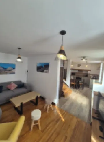 Renovated village house close to major sites and 3 ski resorts. Hotels in Esquièze-Sère