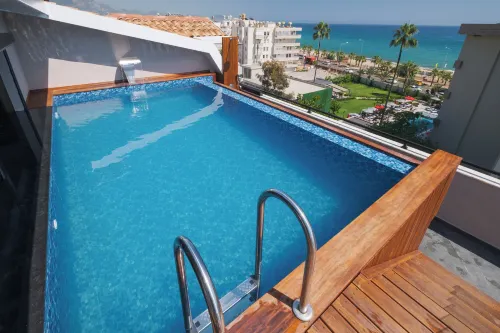Green Garden City Luxury Apartments - Infinity Pools