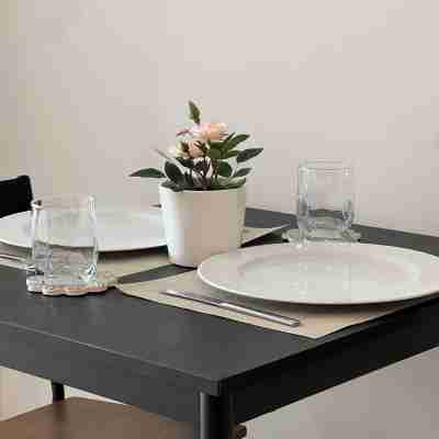 Charming 1-bedroom apartment HassanTowerView Dining/Meeting Rooms
