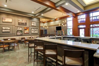 Bar DoubleTree Fallsview Resort & Spa by Hilton Niagara Falls Photo