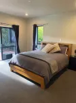 Charming 3-bedroom cottage in Whangarei with WiFi, AC