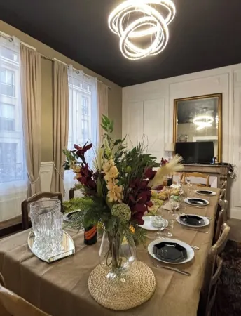 House 6 bedroom champagne residence