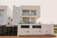 Spacious 4-bedroom villa with Private pool Hotel a 