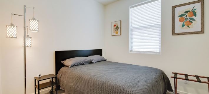 1 Mi to Intel Campus! Chandler Townhome w/ Pools Hotels in Chandler