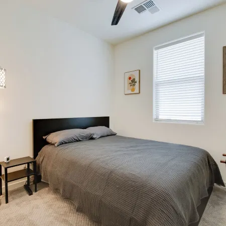1 Mi to Intel Campus! Chandler Townhome w/ Pools