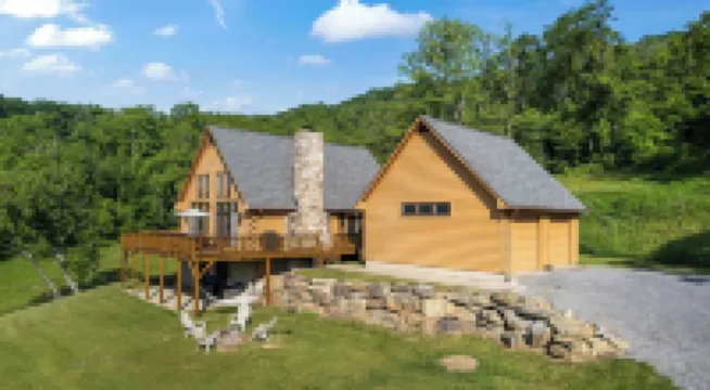 Hilltop Cabin w/ Stunning Views Minutes to Homestead Resort