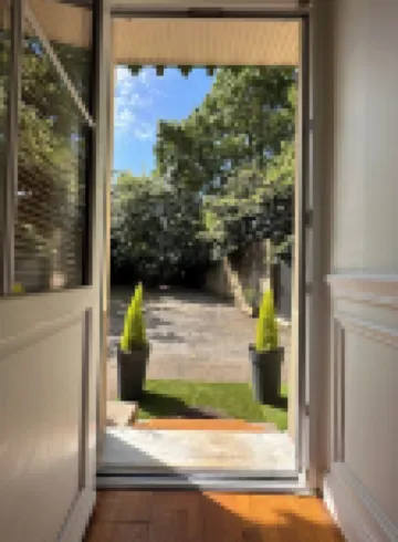 Charming studio with terrace and parking - close to downtown