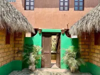 Charming 1-bedroom apartment in delightful Majahua Beach, Mexico Hotels in Troncones