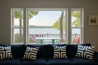 Charming 4-bedroom with views of Paw Paw Lake. Sleeps up to 10.