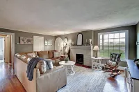 Fort Henry - Pool Table, Fire Pit, Prime Location in Kingsport