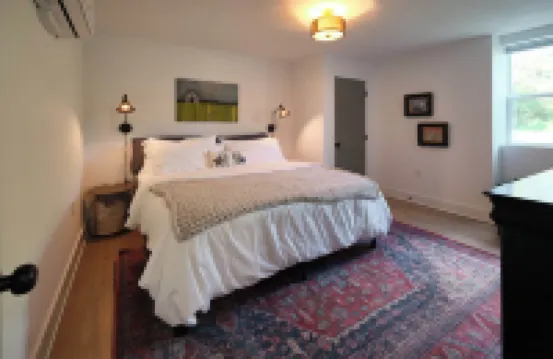 Luxury 1BR, Sleeps 4, Walk to stadium/downtown, Full kitchen, W/D