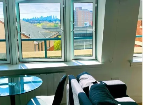 Entire Studio Flat in Ilford Town Centre 2 Minutes From Train Station