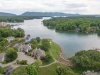 3 Bedroom 3 Bath Smith Mountain Lake Townhome