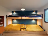 Comfortable house 50m from the sea Hotels in Jullouville