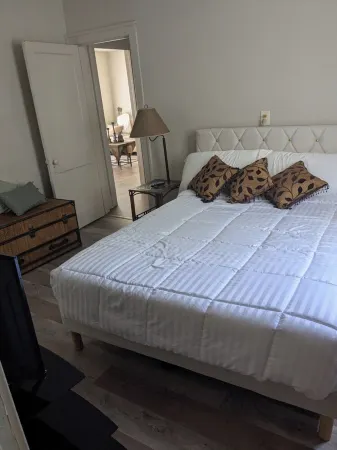 Cozy 2 BDR Home Near Colorado State fairgrounds.