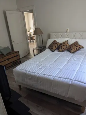 Cozy 2 BDR Home Near Colorado State fairgrounds.