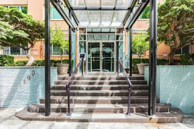 Charming 1BR Condo King Bed Close to Convention Center Hotels in First Hill