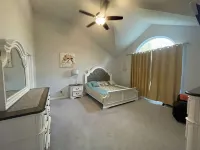 Cozy & Modern Pocono Escape – Near Lakes, Fireplace & Game Night Ready!