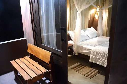 On the way to Ella, Udawalawa, Mirissa. Hike Adams Peak. 3 AC rooms with a pool