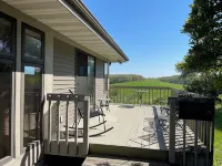 Spacious  5-bedroom  80 acres family farm retreat with AC, WiFi in rural Verona