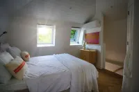 5 O'Clock Somewhere | Luxurious coastal hideaway with massage spa Hotels in Bergen