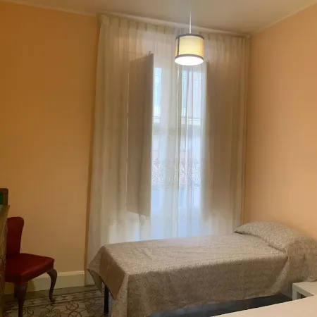 Miriam Holiday House