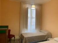 Miriam Holiday House