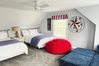 Coastal Maine Retreat Steps from Beach - Sleeps 8 Comfortably