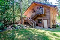 Private Mountain Detached Loft. Hotels in Mount Currie