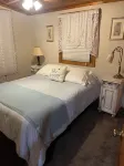 “The Cottage” is in a private lake community 15 mins. from Mountain Creek Resort