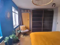 Comfortable home close to train station and Amsterdam