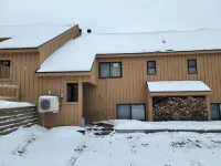 Sleeps 12 4BR/3BA Ski-in/Out Condo WiFi/AC/Lake/ATV/Hike/Snowmobile-Dog Friendly