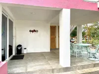 Utila slumber party suite sleeps up to 12!