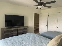 Auburn Getaway Home- Close to Campus!  Sleeps 8, Family-Friendly.