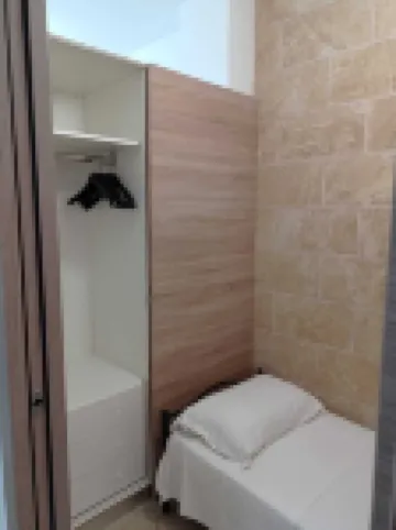 Very central just 100m from the rocks and 200m from the beach