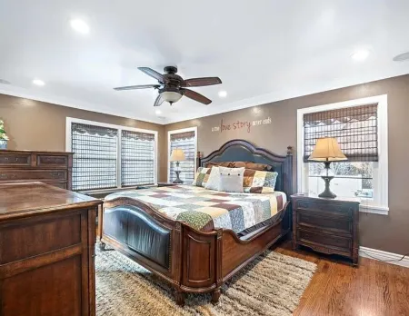 Near Bryce & Zion;2 houses, sleep 17;hot tub-sauna-gym-firepit-backyard-downtown