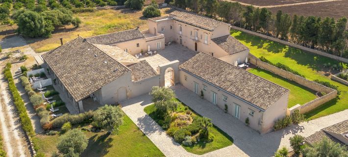 Ballium Luxury Relais Hotels in Avola