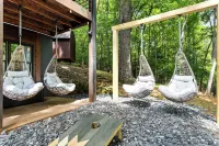 Dog Friendly Cabin w/ Amenities Galore! Frisbee Golf - Gym - Ping Pong - Creek