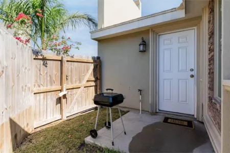 The Cozy Nest Apartment