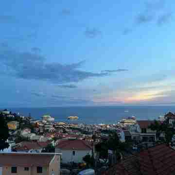 Excellent apartment to use as a base for your Madeira Island vacation. Others