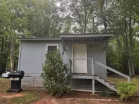 Charming cabin with AC and WiFi in delightful Clinton