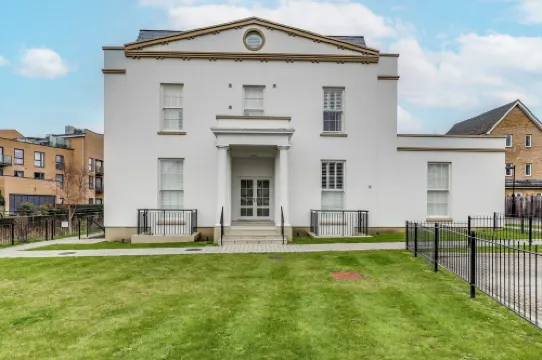 Brand New 2BR , 2BR apartment in Hemel Hempstead Hotel di Saint Albans