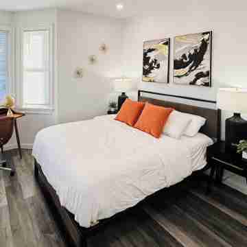 Newly Renovated 2 Bedroom in Southie! Rooms