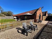 Dog and family friendly barn conversion with fully enclosed garden and hot tub