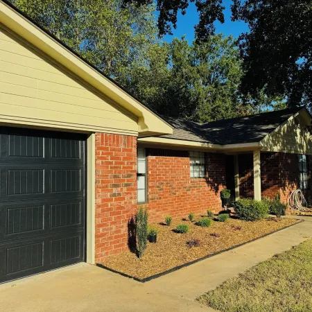 Guest Favorite, Charming Home Near I-40 & I-540 and Near Ft. Smith