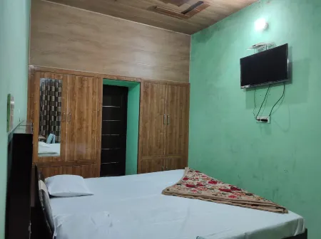 Hotel Comfort Zone Отели в г. Курукшетра