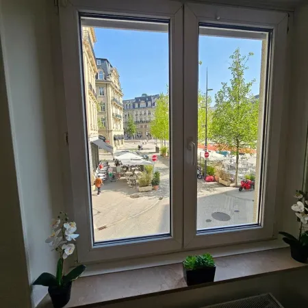Ideal city stay 1BR near train station-GAR15