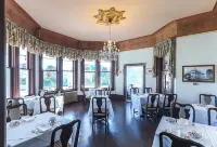 Huntingdon Hotel and Suites - breakfast