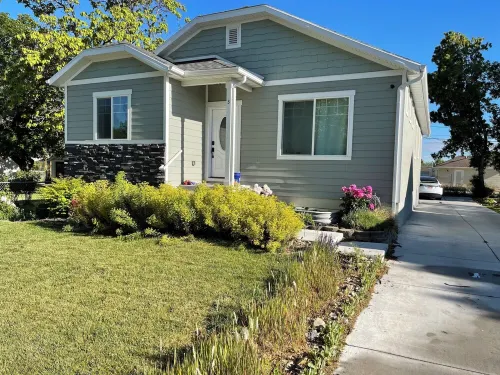 Mountain & City Getaway: 6BR, 2 Kitchens, 3 Bathrm Hotels in Murray